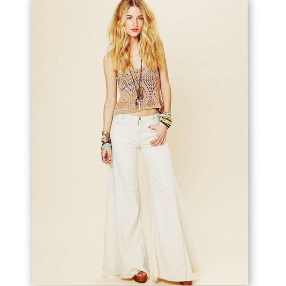 FREE PEOPLE EXTREME VINTAGE FLARE JEAN IN BLIZZARD